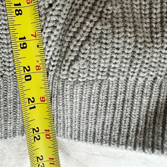 H&M Girls Light Grey Cotton-Blend Sweater — Size US 20 (EUR 170) - Picture 5 of 5